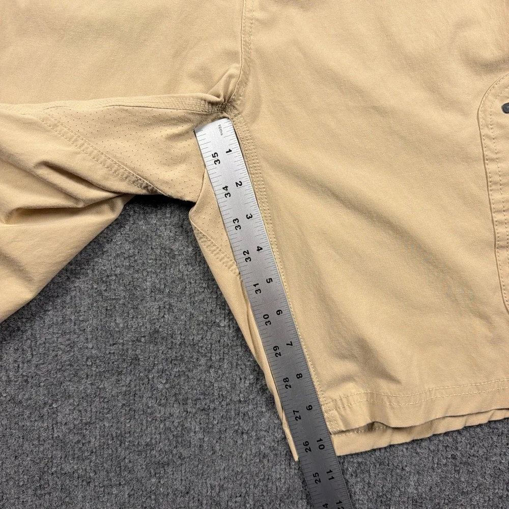 Huk Next Level Fishing Shorts Mens 36